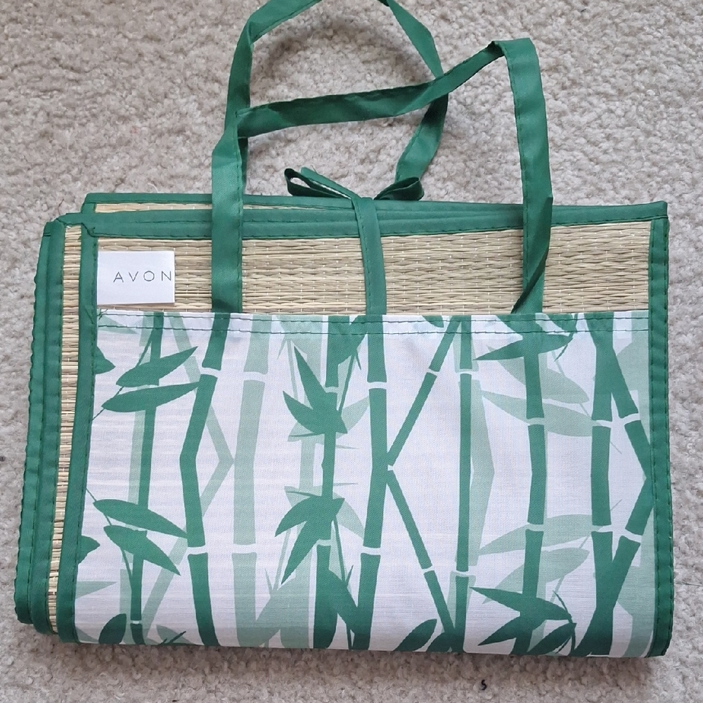 Avon Bamboo Pattern Green Folding Picnic Mat